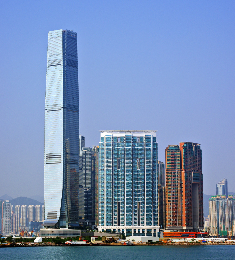 Toujours à Hong Kong, cet immeuble a ouvert ses portes en 2010 et mesure 484 mètres.<p><a href="https://www.msn.com/fr-fr/community/channel/vid-7xx8mnucu55yw63we9va2gwr7uihbxwc68fxqp25x6tg4ftibpra?cvid=94631541bc0f4f89bfd59158d696ad7e">Suivez-nous et accédez tous les jours à du contenu exclusif</a></p>