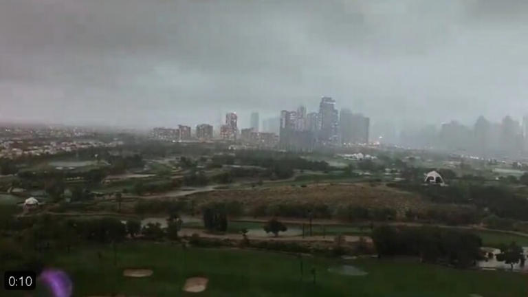 Dubai sky turning green after heavy rain and storm, netizens say 'That ...