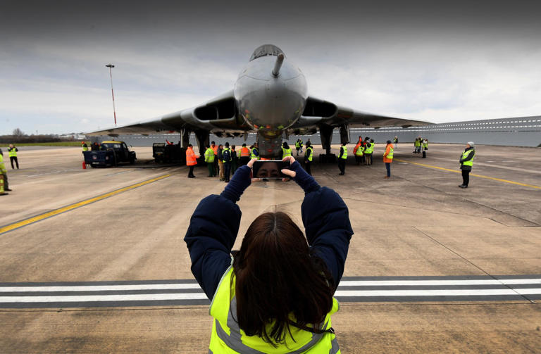 Vulcan XH558: New tour dates announced for people to visit Cold War aircraft at closed Doncaster Sheffield Airport