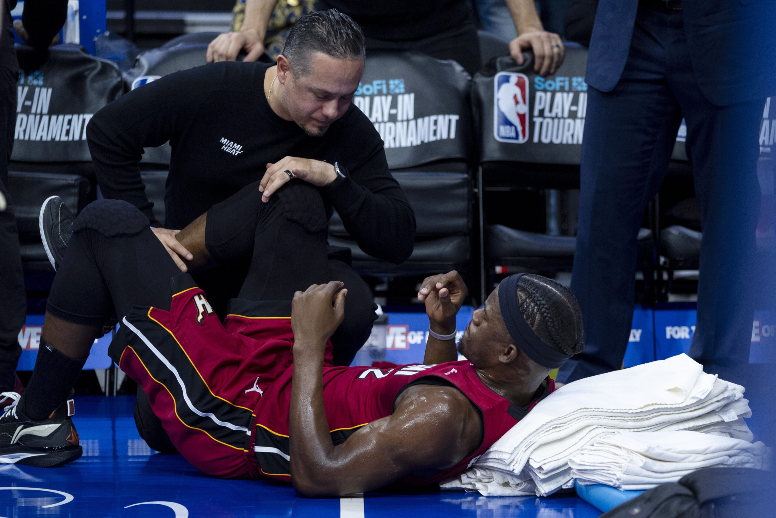 nba: heat’s jimmy butler out weeks with sprained knee ligament