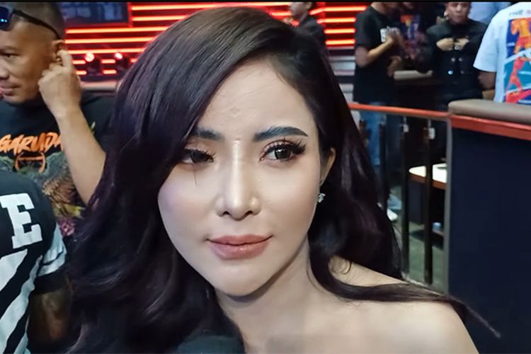 Akan Duel Dengan Dinar Candy Dalam Pertandingan Boxing Selebriti, Ayu ...