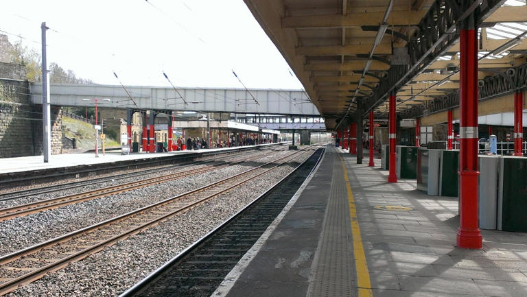 The 10 best and worst train stations in Lancashire for delays ...