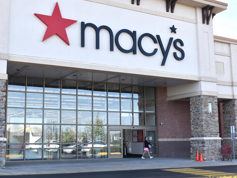 Macy's small-format store makes South Jersey debut