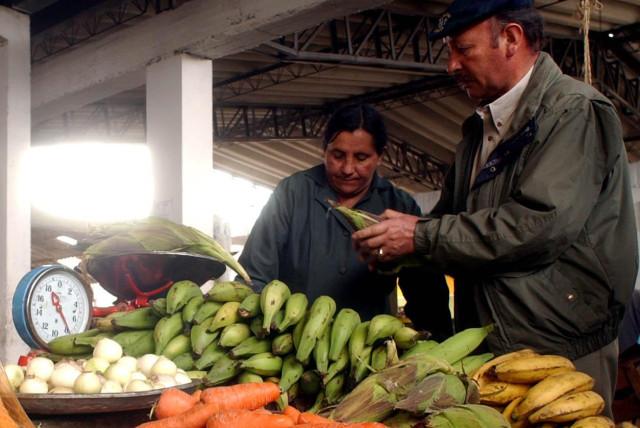 la economía colombiana registró un crecimiento de 2,49 %, según el dane