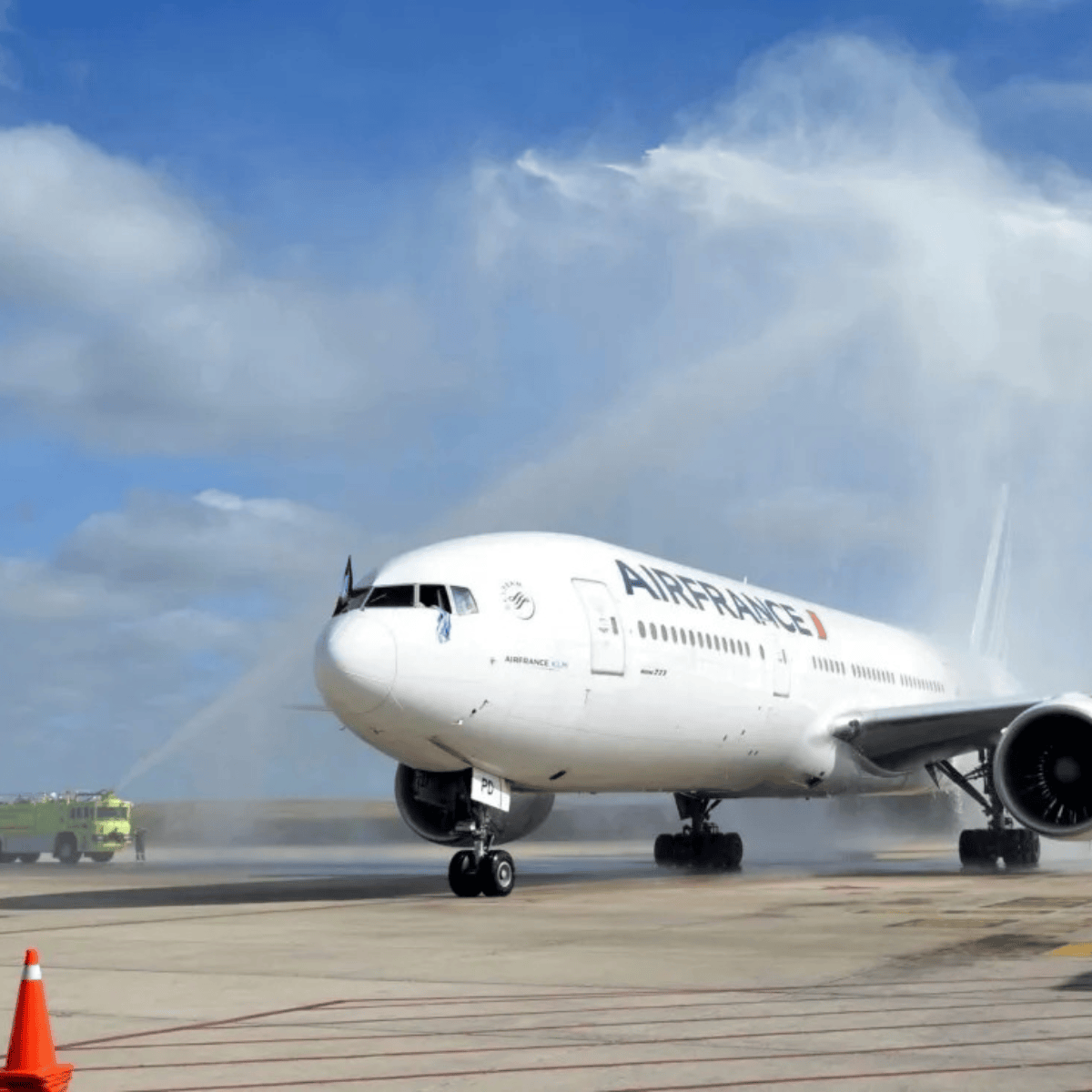 avión boeing 777 de air france se declara en emergencia durante vuelo a japón
