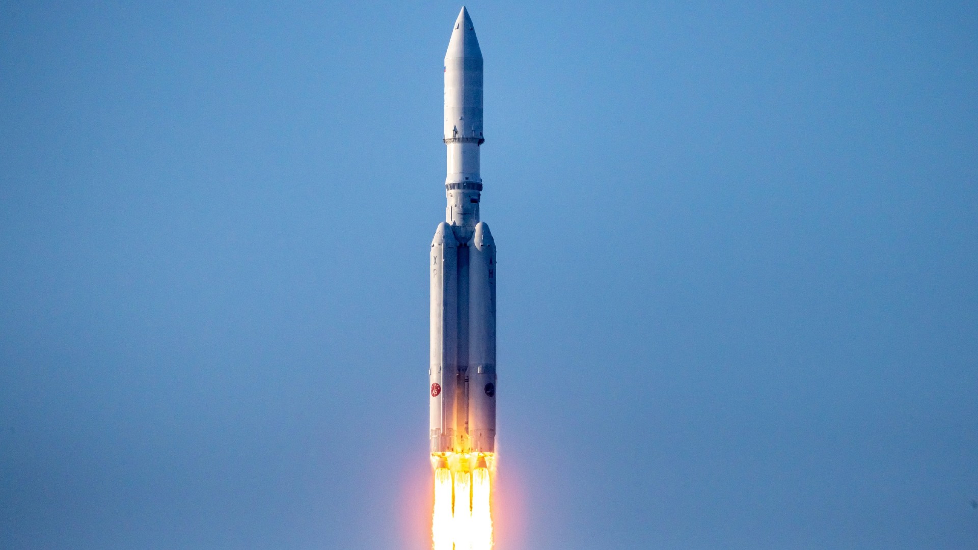 russia launches new angara a5 heavy-lift rocket on 4th orbital test mission (photos)