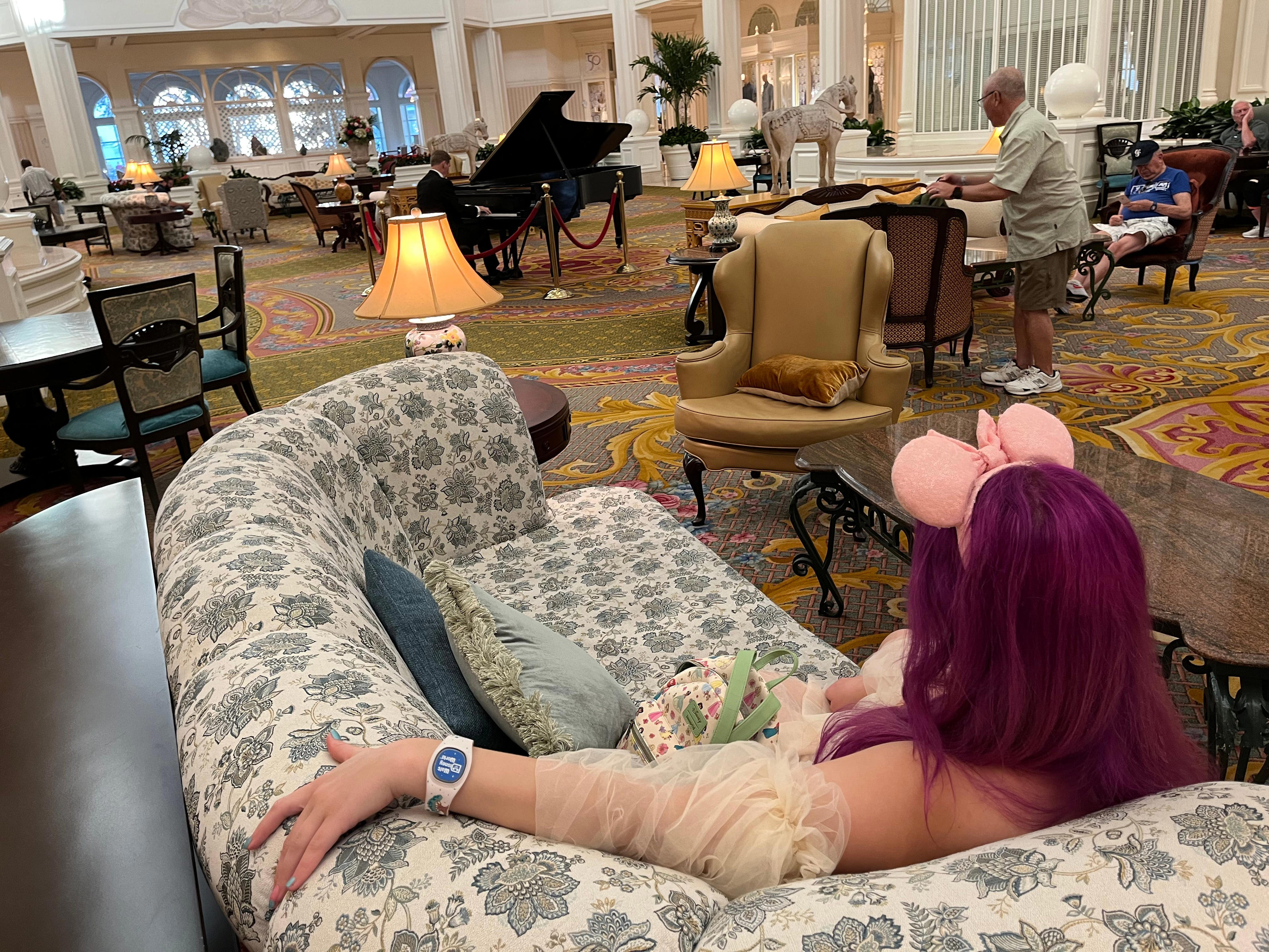 <p>One of my favorite parts of my stay was watching and listening to the pianist play Disney classics for the guests in the lobby. </p><p>I liked that he played a lot of songs from "Alice in Wonderland" since the movie is present in the resort's theming. </p>