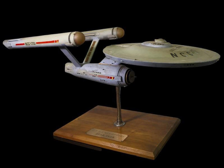 Patrouille du cosmos: la première maquette du USS Enterprise est retrouvée AA1nfVgB