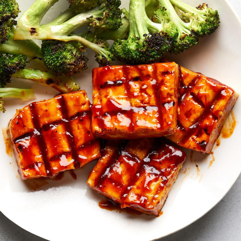 Tofu Isn't Just For Vegetarians & This BBQ Tofu Is Proof