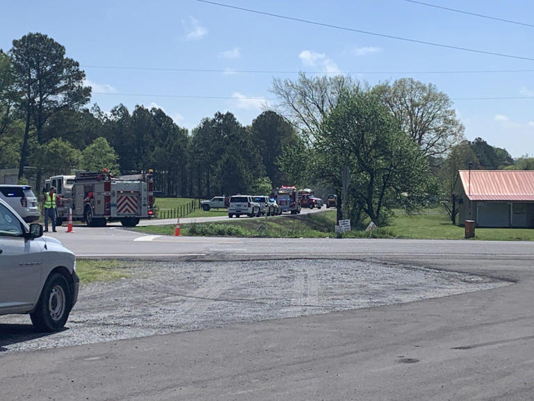 One killed following school bus wreck in DeKalb Co.