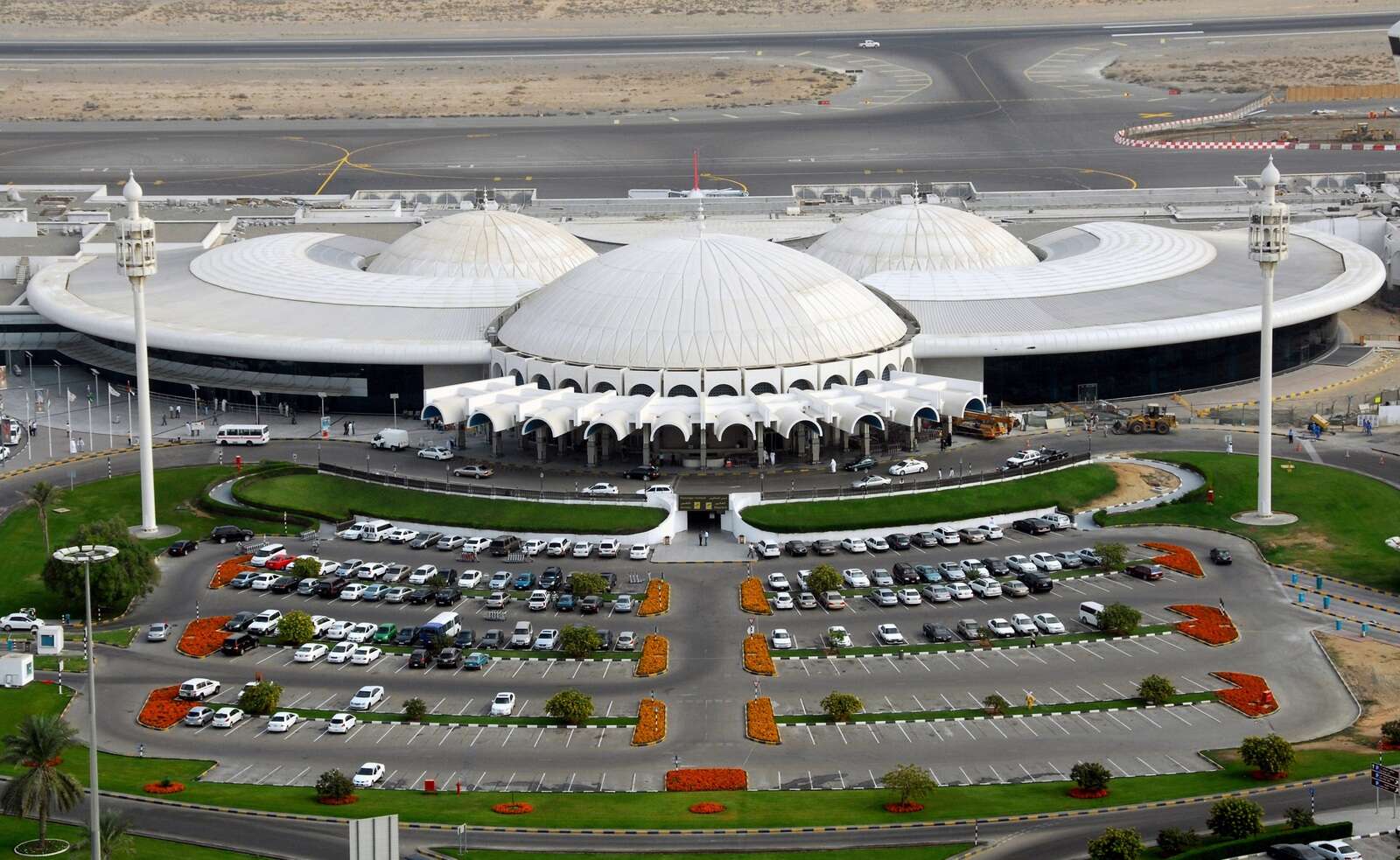 sharjah airport confirms continuity of flight operations