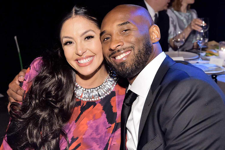 Vanessa Bryant Share Sweet Photos of Kisses with Late Husband Kobe for ...