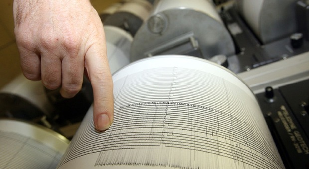 terremoto in provincia di siena: trema la terra in toscana, paura tra la popolazione. epicentro a radicofani