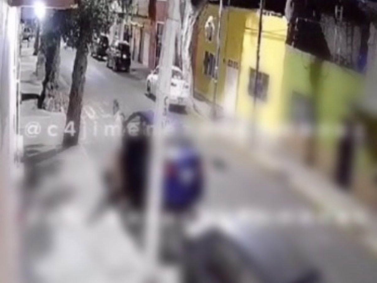 video: ¡se busca exhibicionista en cdmx! así fue captado acosando a una mujer