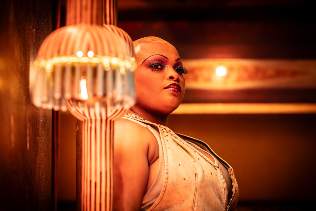 how broadway's ‘cabaret at the kit kat club' pulls off its audacious, sensual 75-minute prologue