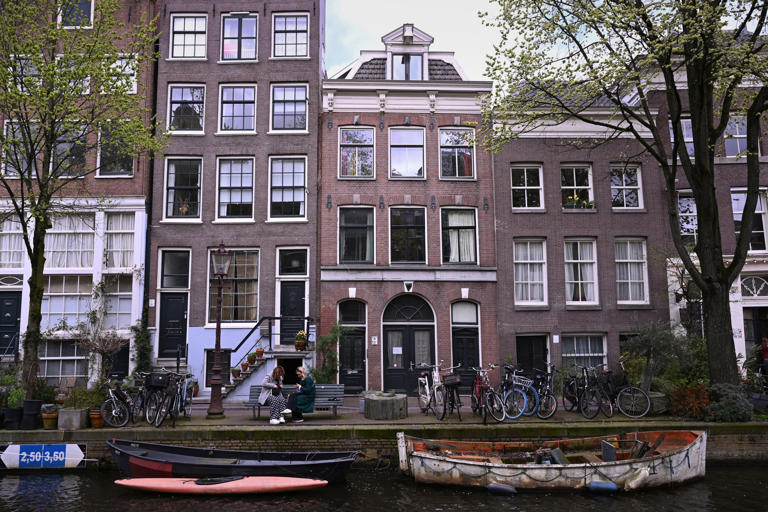 Amsterdam bans new hotels with over 42K rooms already available in fight against mass tourism