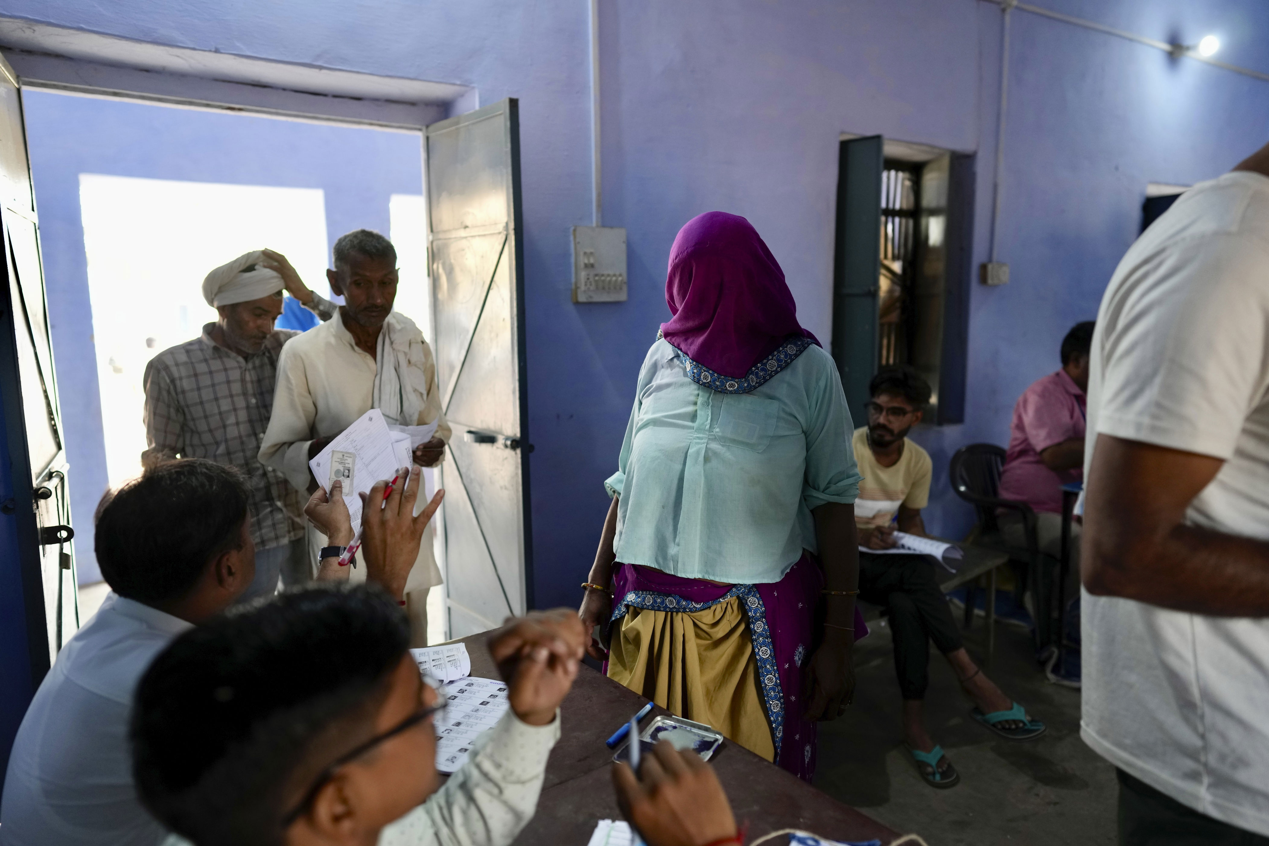 india starts voting in the world's largest election as modi seeks a third term as prime minister