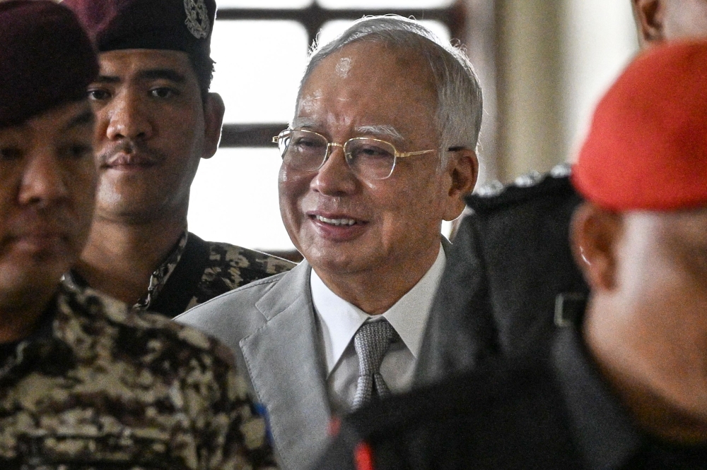 prove existence of addendum decree for najib's house arrest, experts say