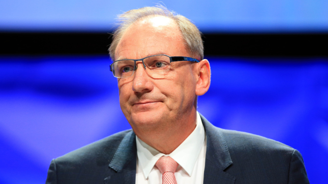 john mullen to join qantas board next week as chairman-elect