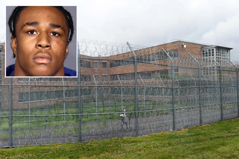 Rikers Island CO beaten unconscious by accused murderer who was ‘irate’ about locked cell: DA