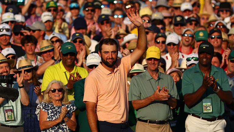 Scottie Scheffler of the United States celebrates on the 18th green after winning the 2024 Masters Tournament at Augusta National Golf Club on April 14, 2024 in Augusta, Georgia.