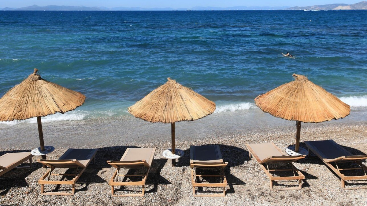 τέσσερις υπουργικές αποφάσεις βάζουν σε «τάξη» τον νόμο για τις παραλίες και τους αιγιαλούς