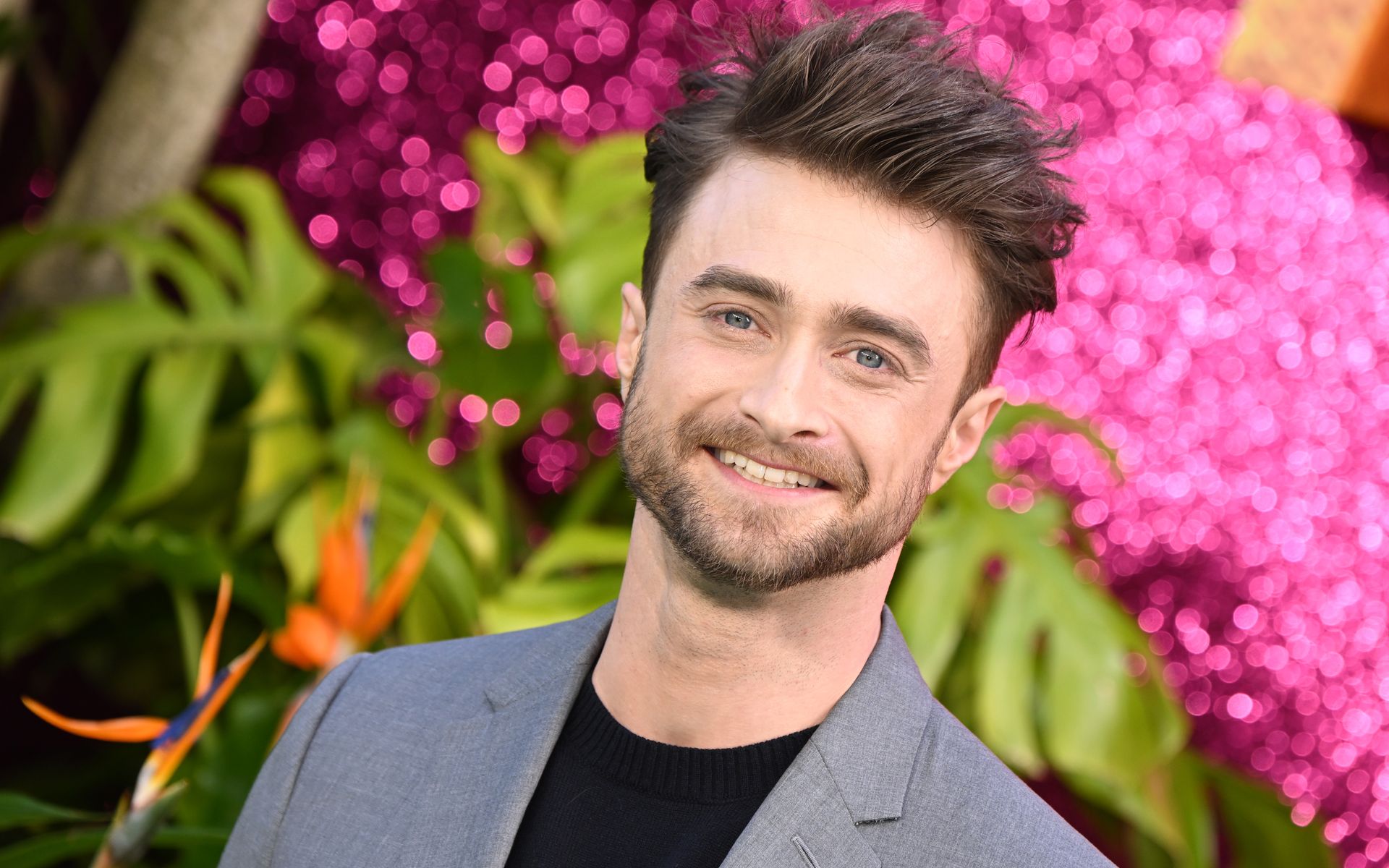 <p>Nachdem er in seiner Jugend die Hauptrolle in acht Blockbustern gespielt hatte, schlug Daniel Radcliffe nach Ende der Reihe bewusst einen anderen Weg ein: Er suchte sich vorwiegend Rollen in Theaterstücken und Independentfilmen aus, um nicht ewig Harry Potter zu bleiben.</p>