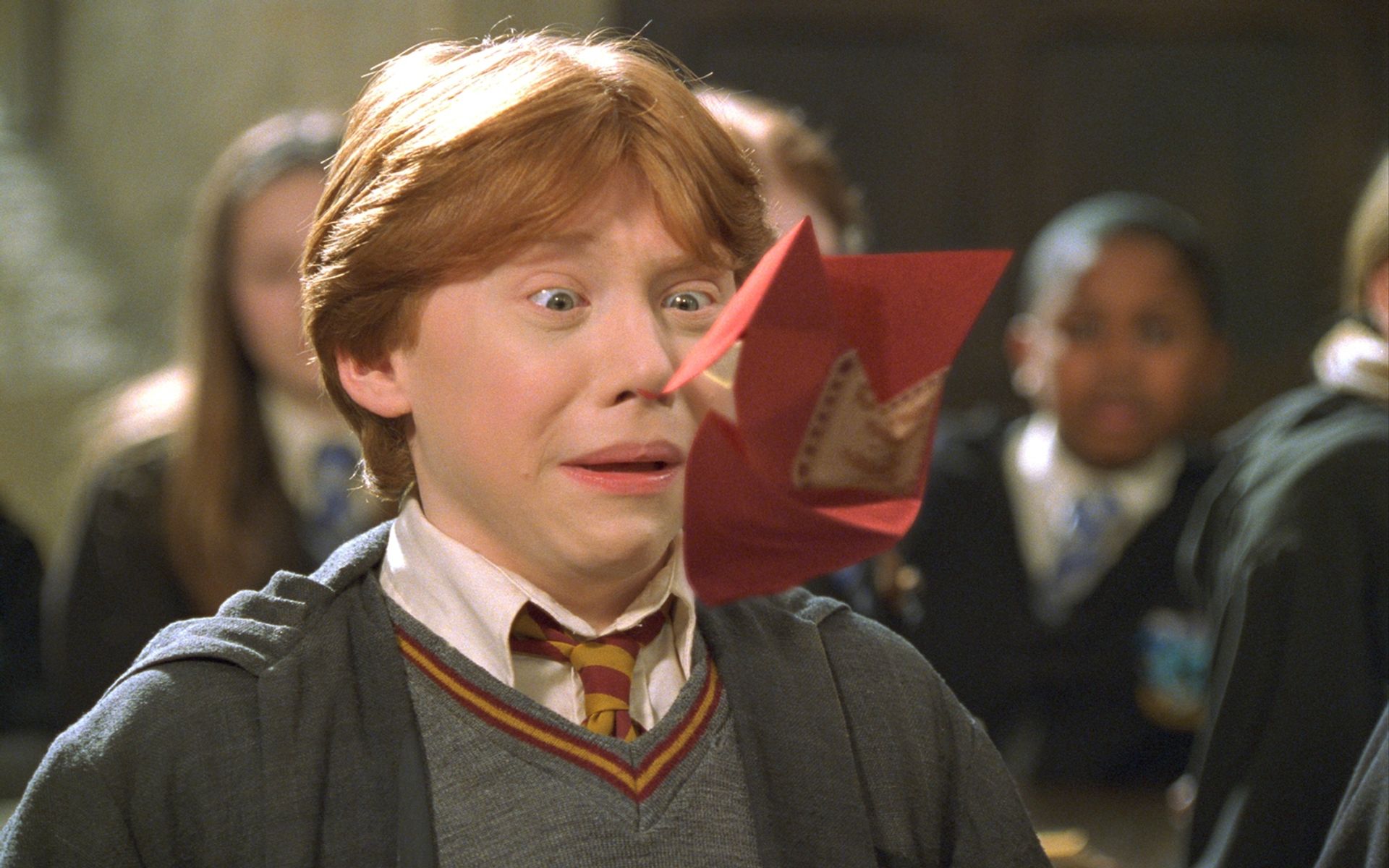 <p>Und der Dritte im Bunde? Natürlich Ron Weasley, Harry Potters bester Freund. Auf die Frage, was er von seiner "Harry Potter"-Gage kaufen wolle, antwortete Kinderdarsteller Rupert Grint nach dem ersten Film "einen Eiswagen". Jahre später erfüllte er sich diesen Traum tatsächlich, arbeitet heute aber trotzdem nicht als Eisverkäufer.</p>