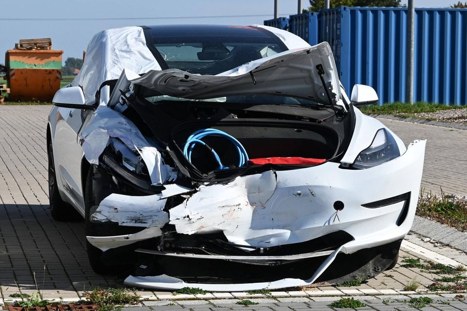 elektroautos: tesla auf crashkurs: warum elon musks vorzeigefirma in einer handfesten krise steckt