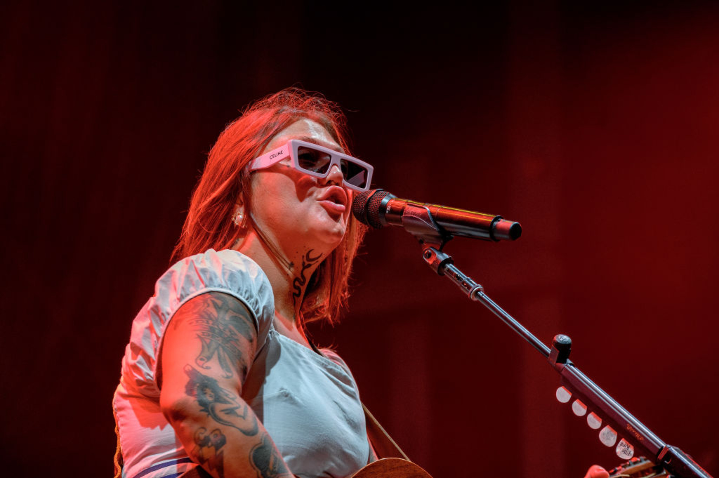 <p>Elle King may be a little more rock n' roll than country, but fans were pumped when she released "Jersey Giant," a song that was written by Tyler Childers, but has never actually appeared on one of his studio albums. </p><p>You may also like: <a href='https://www.yardbarker.com/entertainment/articles/the_25_best_julia_roberts_films/s1__34202420'>The 25 best Julia Roberts films</a></p>