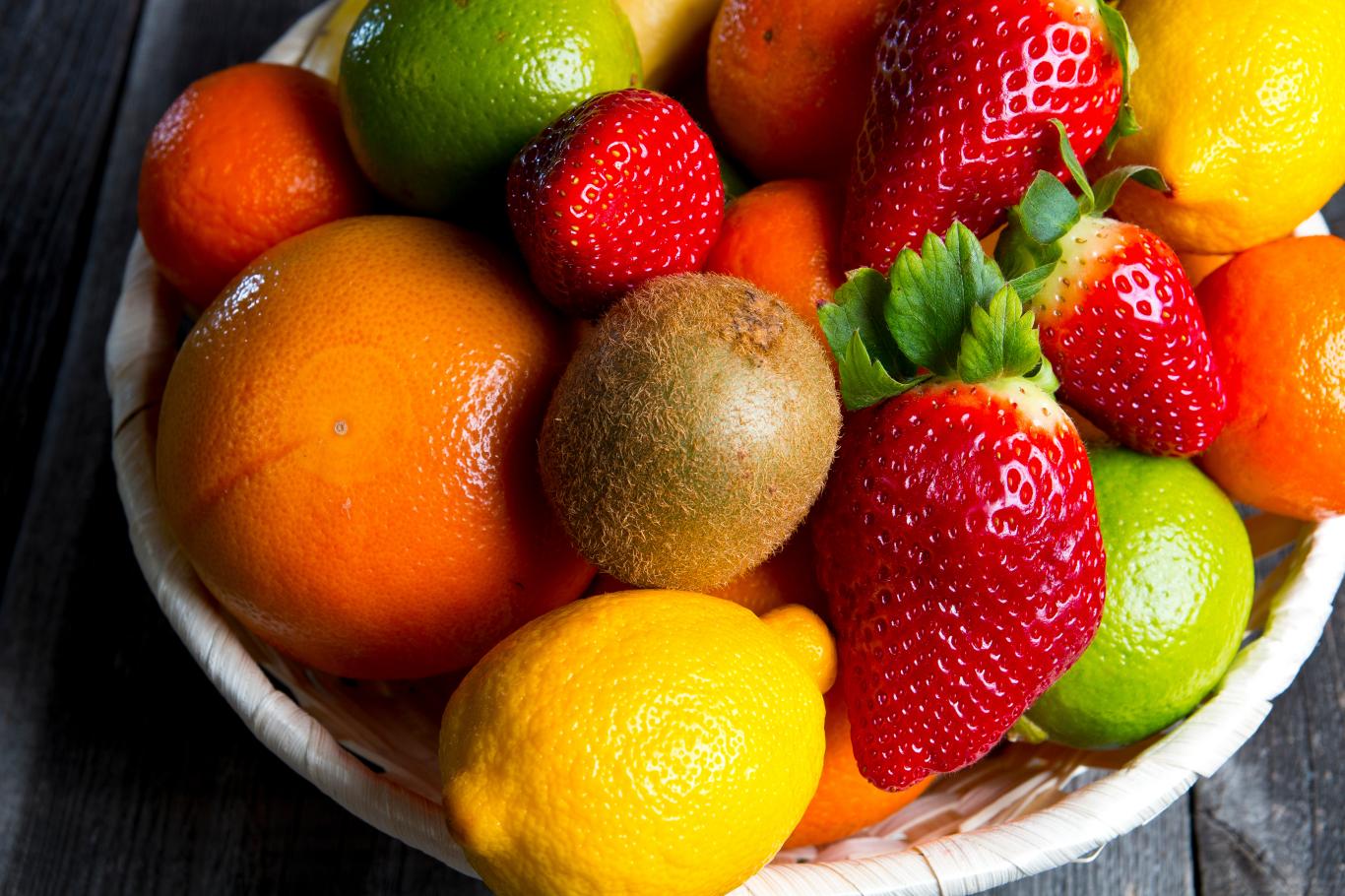 cet ingrédient basique que l’on a toujours dans son placard permet de faire mûrir vos fruits plus rapidement !
