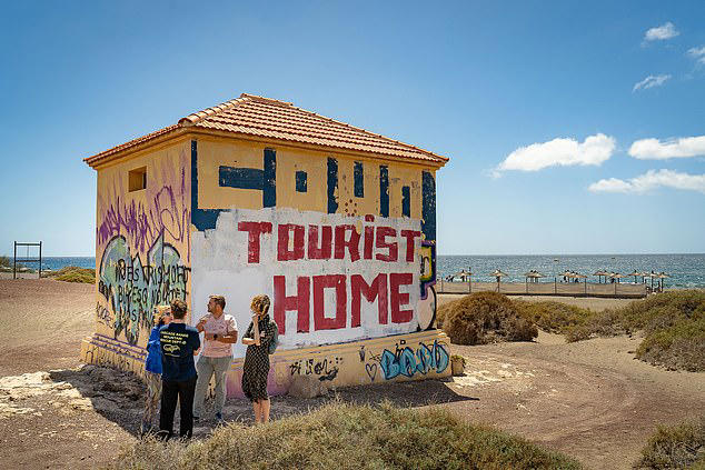 Canary Islands Beg Brits To Spend Their Holidays And Cash There Despite Anti Tourism Protests 0338