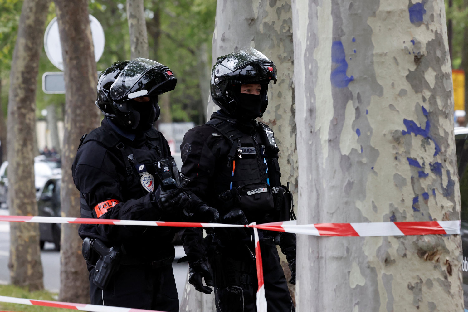 fransk politi anholder mand efter bombetrussel mod iransk konsulat