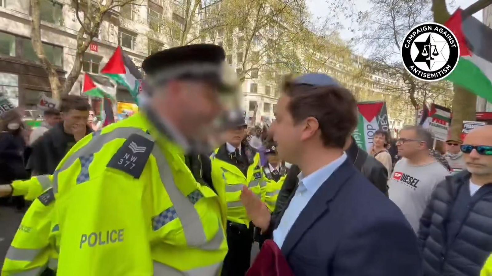 met police apologises for using phrase 'openly jewish' as campaigner accuses force of 'victim-blaming'
