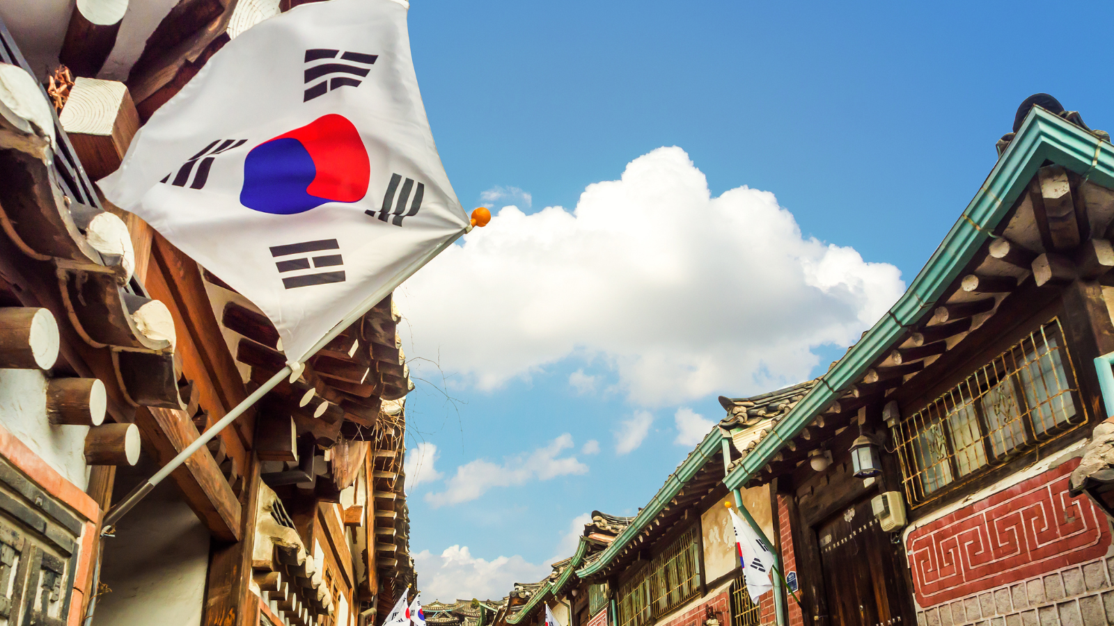 <p>South Korea offers programs for English teachers with financial aid and visa assistance to attract young foreigners and boost its demographic balance. This can be a great way to experience Korean culture while earning a living. Many programs require a TEFL (Teaching English as a Foreign Language) certification and specific eligibility requirements.</p>