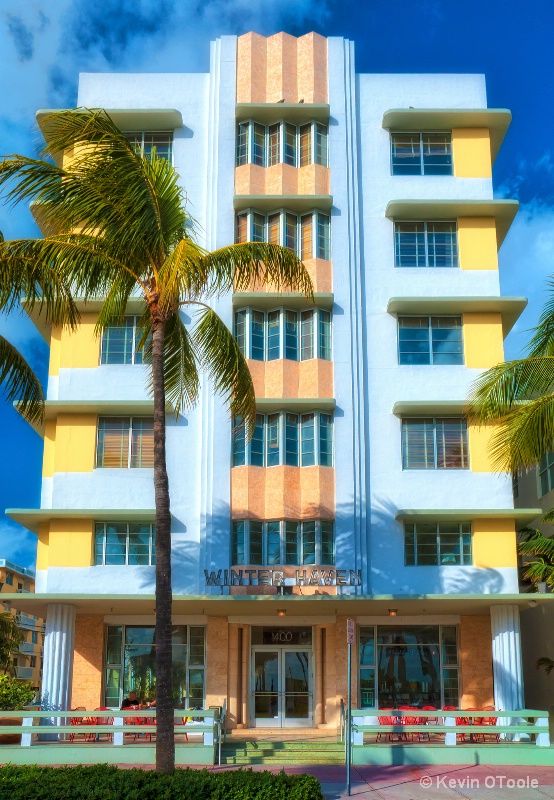 The Winter Haven Hotel is a classic Art Deco building on Ocean Drive, known for its sleek lines, bold colors, and oceanfront location. Built in 1939, it has been lovingly restored and is now a boutique hotel that captures the timeless elegance of South Beach's golden era.]]>