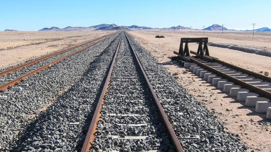 O plano da China que envolve construir mais de 6 mil quilômetros de trilhos de trem na África em busca de um recurso natural