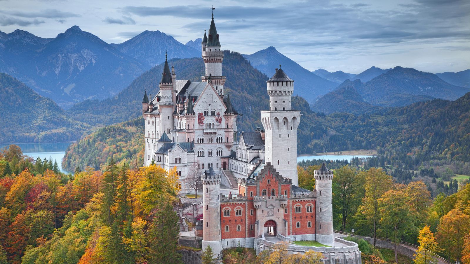 <p>Europe is packed with stunning architecture that can really catch anyone off guard. Imagine stepping from the skyscrapers of New York into the shadow of an ancient Gothic cathedral, or trading Los Angeles’ modern sprawl for the narrow, cobblestone streets of a medieval city. This list of 15 architectural wonders will tour you through some of Europe’s most jaw-dropping buildings, from centuries-old palaces and forts to innovative modern designs.</p>