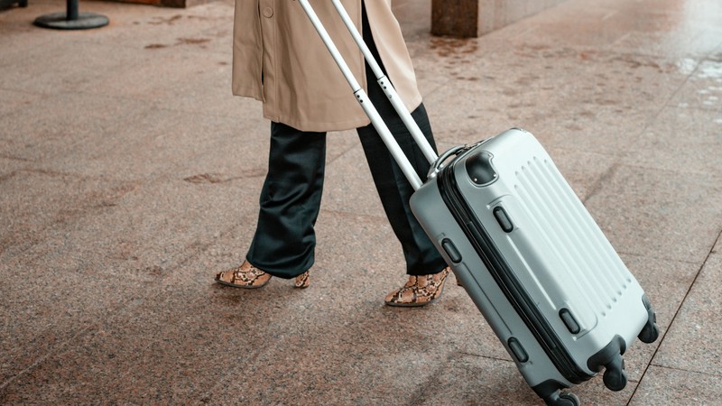 how to, business travel expert shares tips on how to pack light
