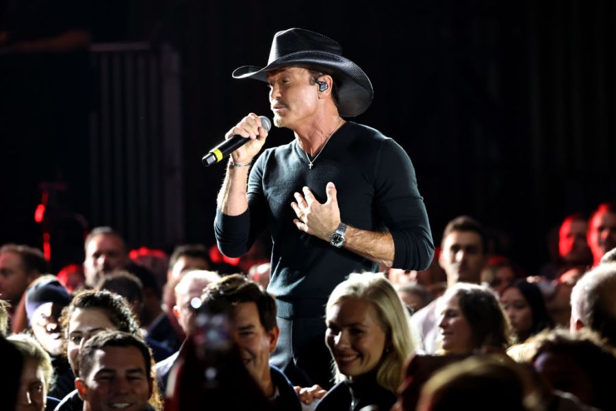 ‘We Like It, We Love It’: Tim McGraw Dons Caitlin Clark’s Indiana Fever ...