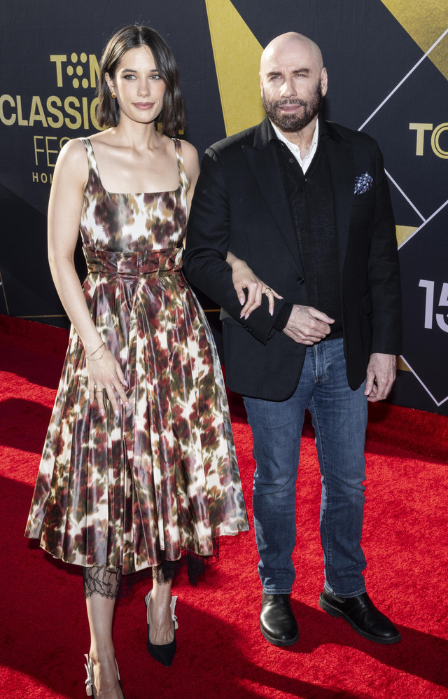 John Travolta erschien gemeinsam mit seiner Tochter Ella Bleu.