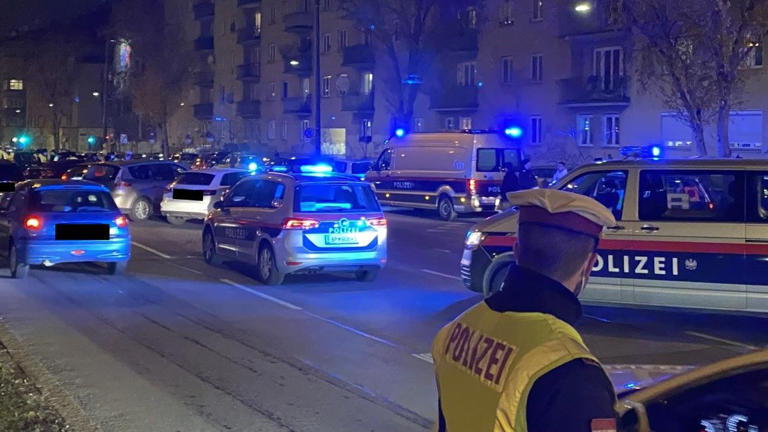 Raserei Beendet Mit 321 Kmh Geblitzt Polizei Bestraft Raser Drastisch Das Ausmaß Ist Schockierend - eqrudga