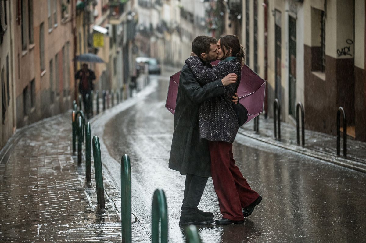 amazon, esta película española de amor está en netflix y es perfecta para los amantes de 'love is in the air'