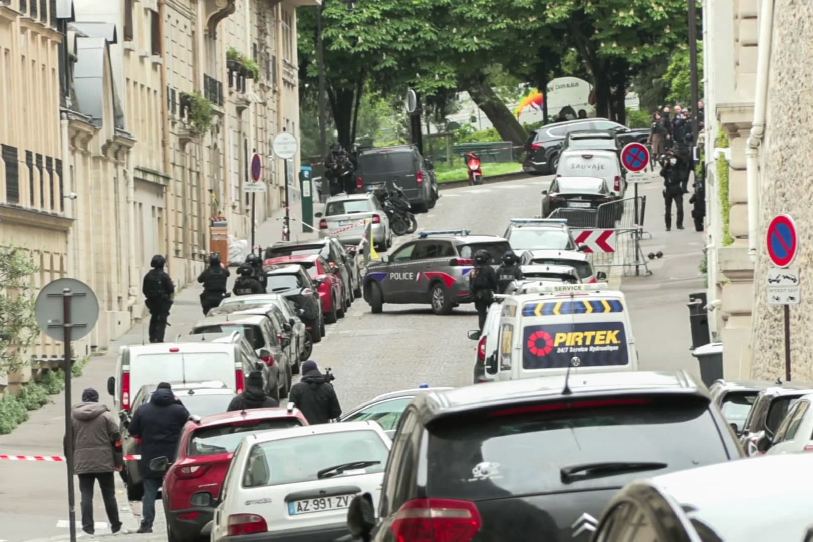 consulat d'iran à paris: le suspect avait été interpellé pour un incendie devant le même bâtiment en 2023