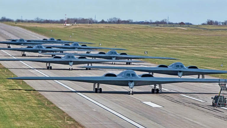 Stealth Elephant Walk: The Air Force Sent 60 Percent of Its B-2 Bombers ...