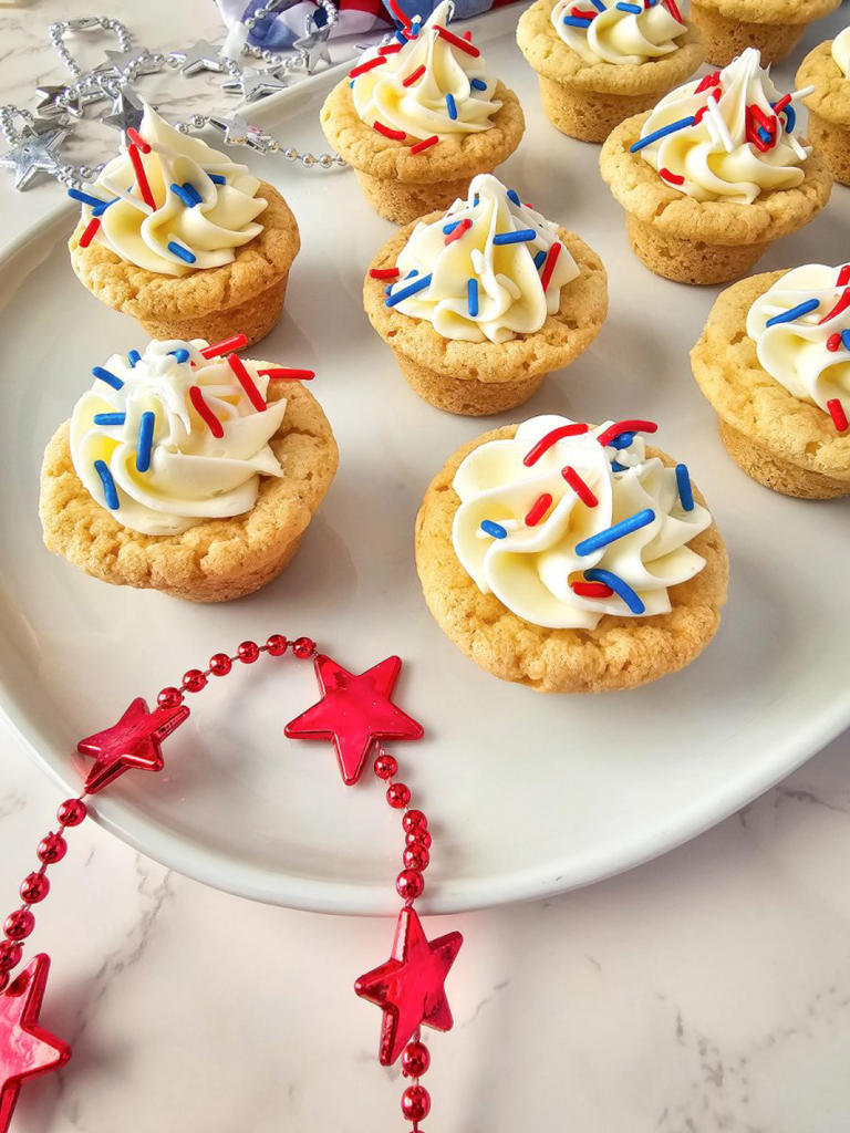 Patriotic Sugar Cookie Cups