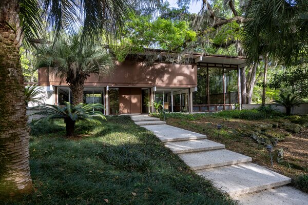 this $1m midcentury stunner just hit the market for the first time in 50 years