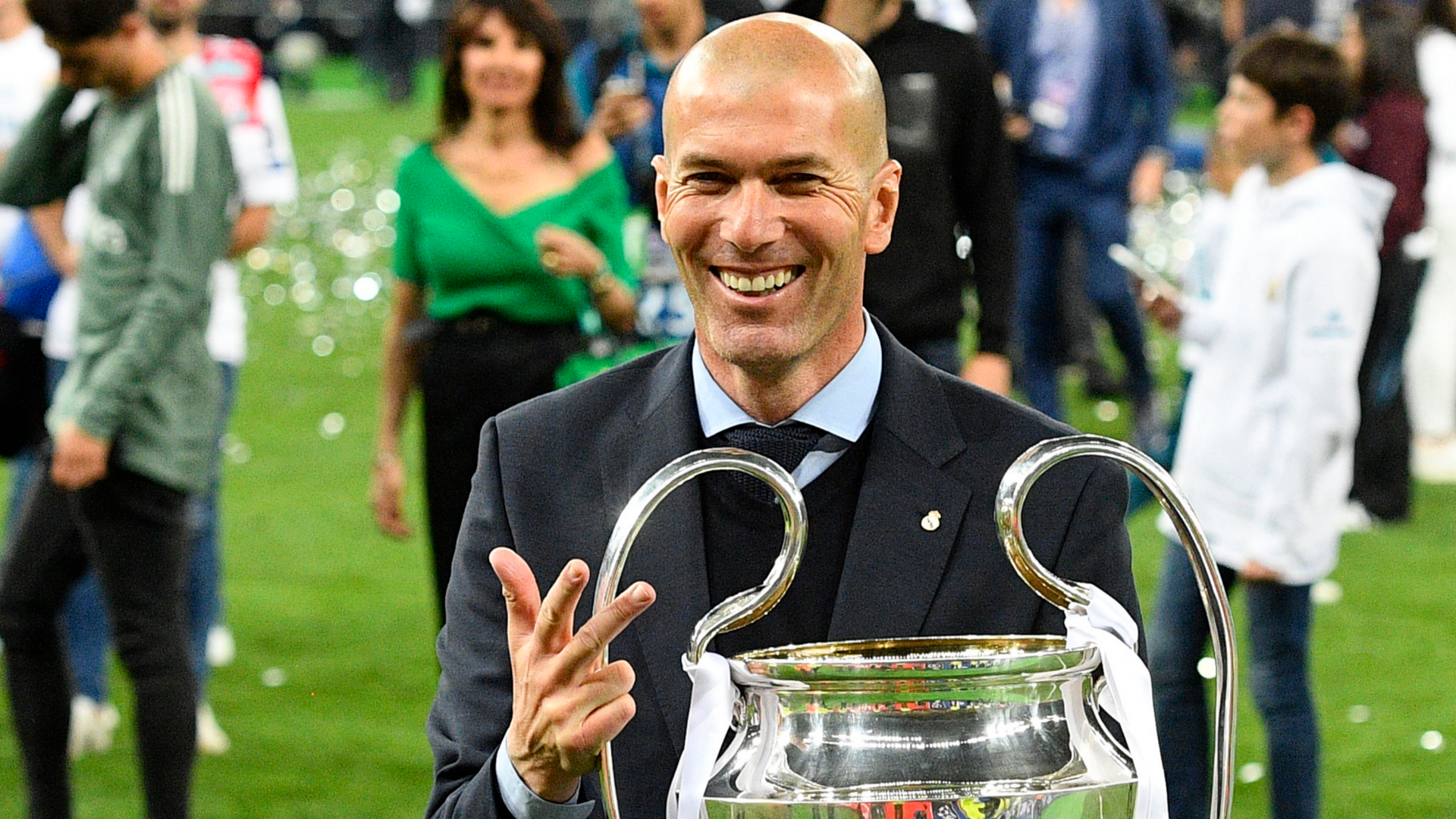 Man Utd Or Bayern Munich? Former Real Madrid Coach Zinedine Zidane ...