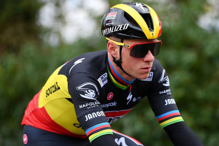 ‘The pain is getting less and less’ - Remco Evenepoel optimistic after Itzulia crash<br><br>
