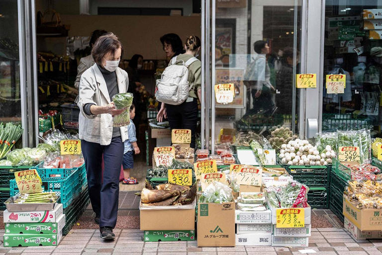 Japan inflation slips to 2.6% in March